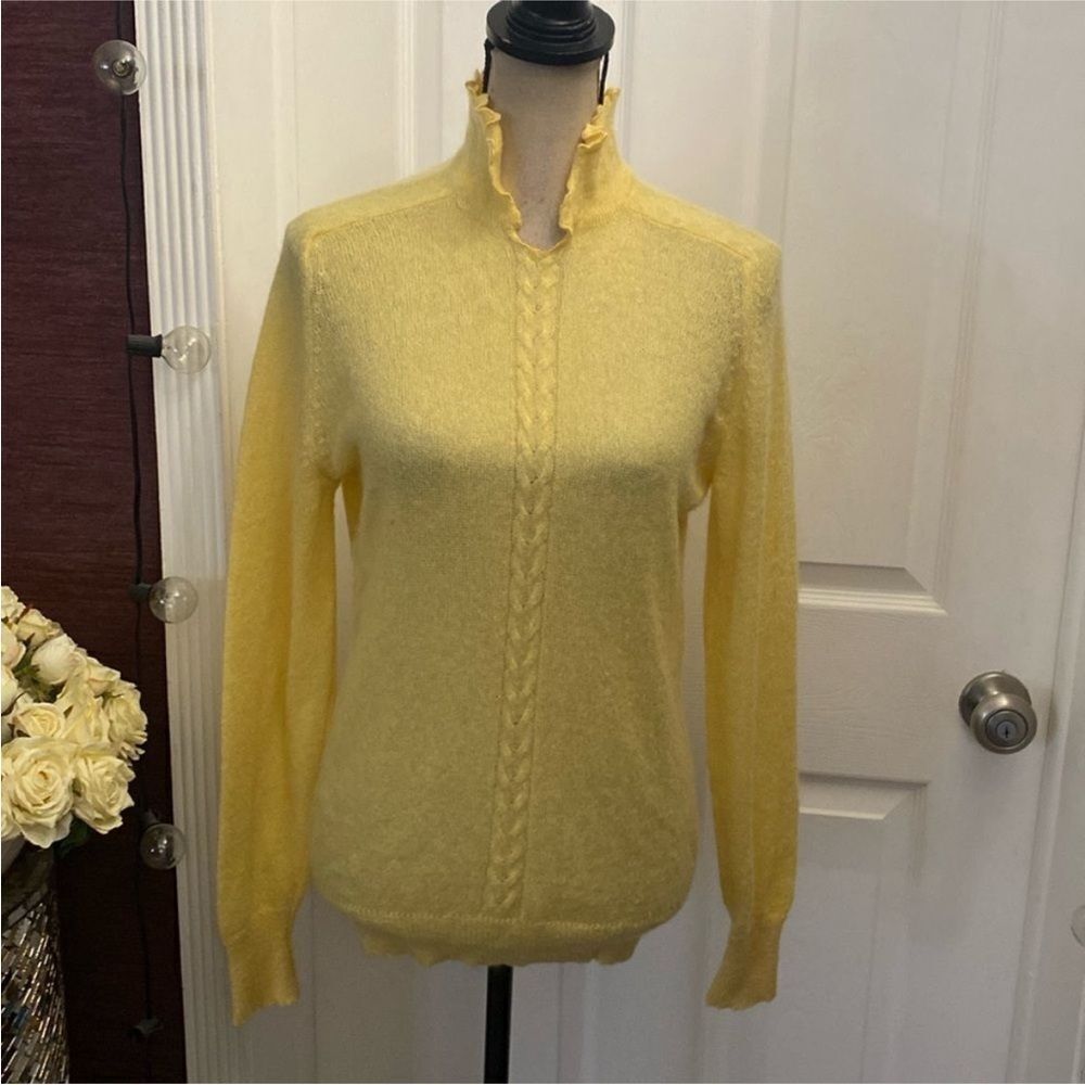 Jordan Marsh Elegant Yellow Turtleneck Sweater, S